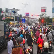 essential-traffic-rules-and-safety-tips-for-cyclists-in-vietnam