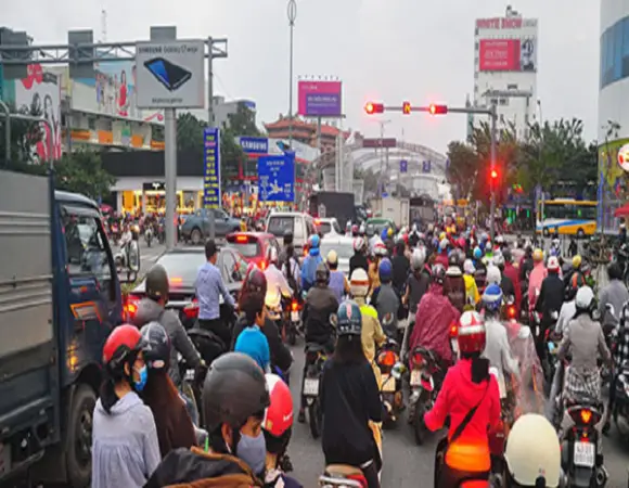 Essential Traffic Rules and Safety Tips for Cyclists in Vietnam